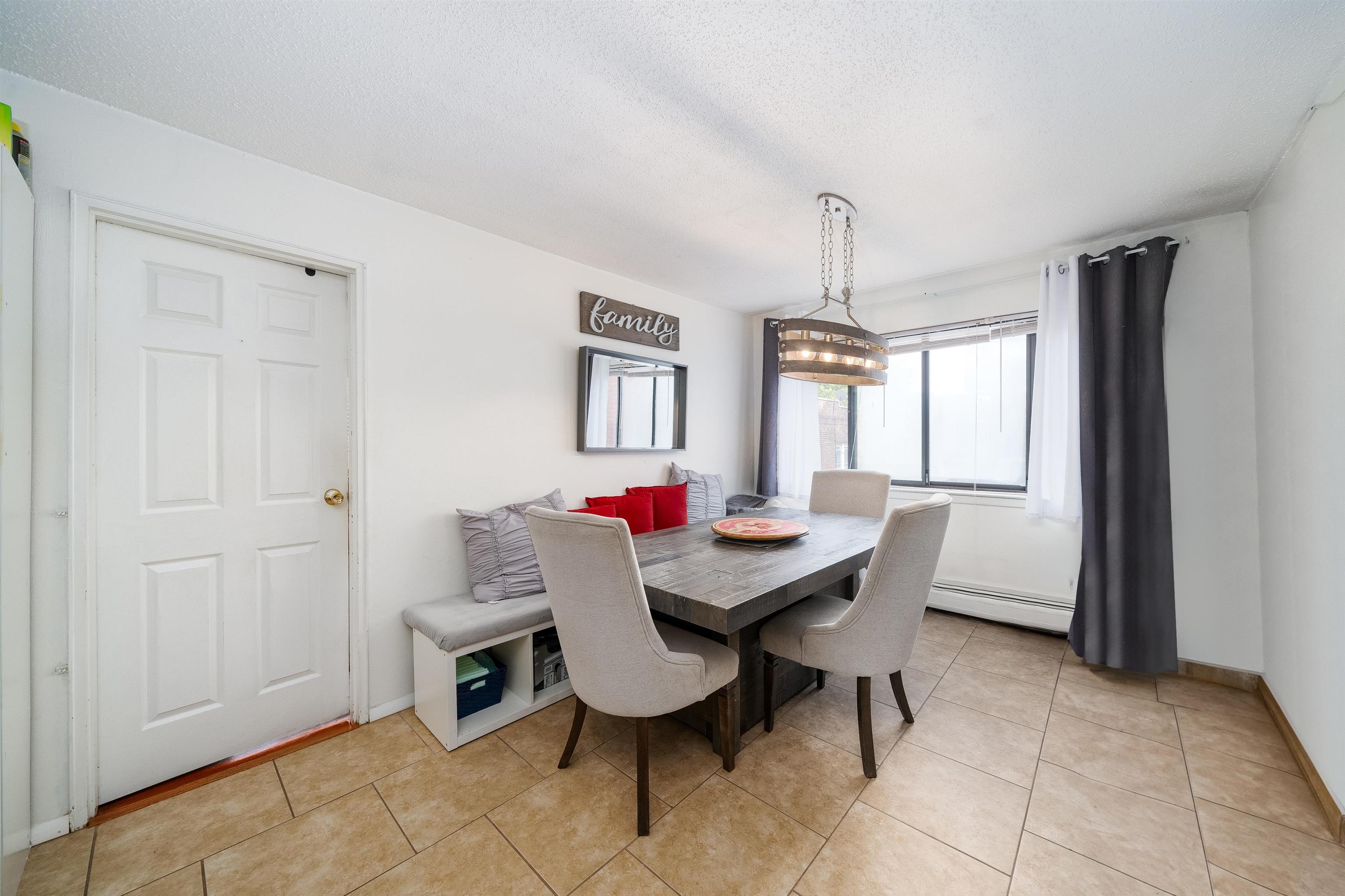 384 PALISADE AVE