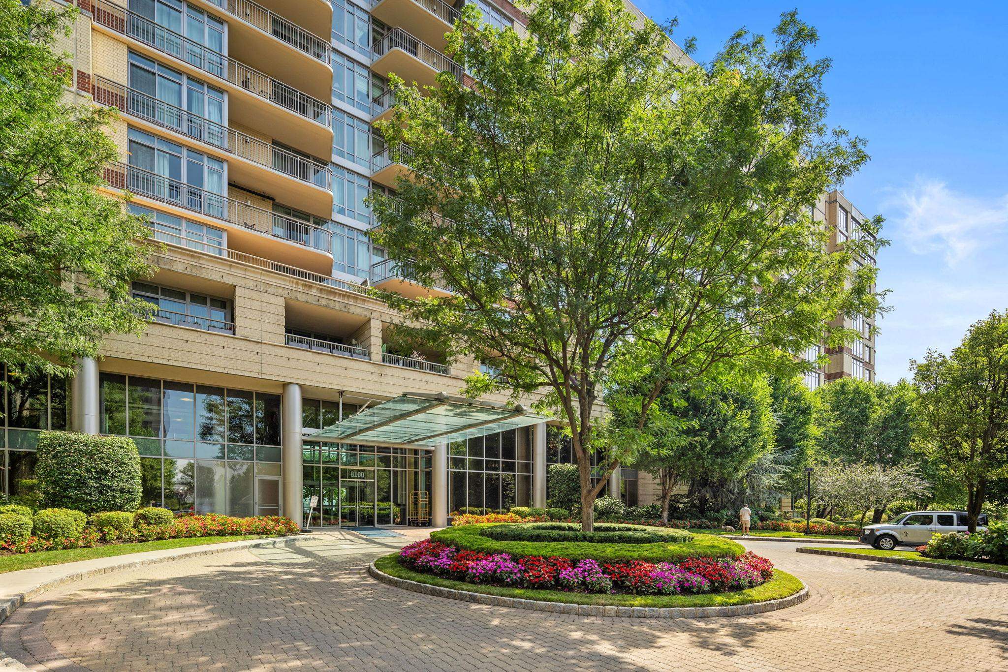 8100 RIVER RD Unit: 109