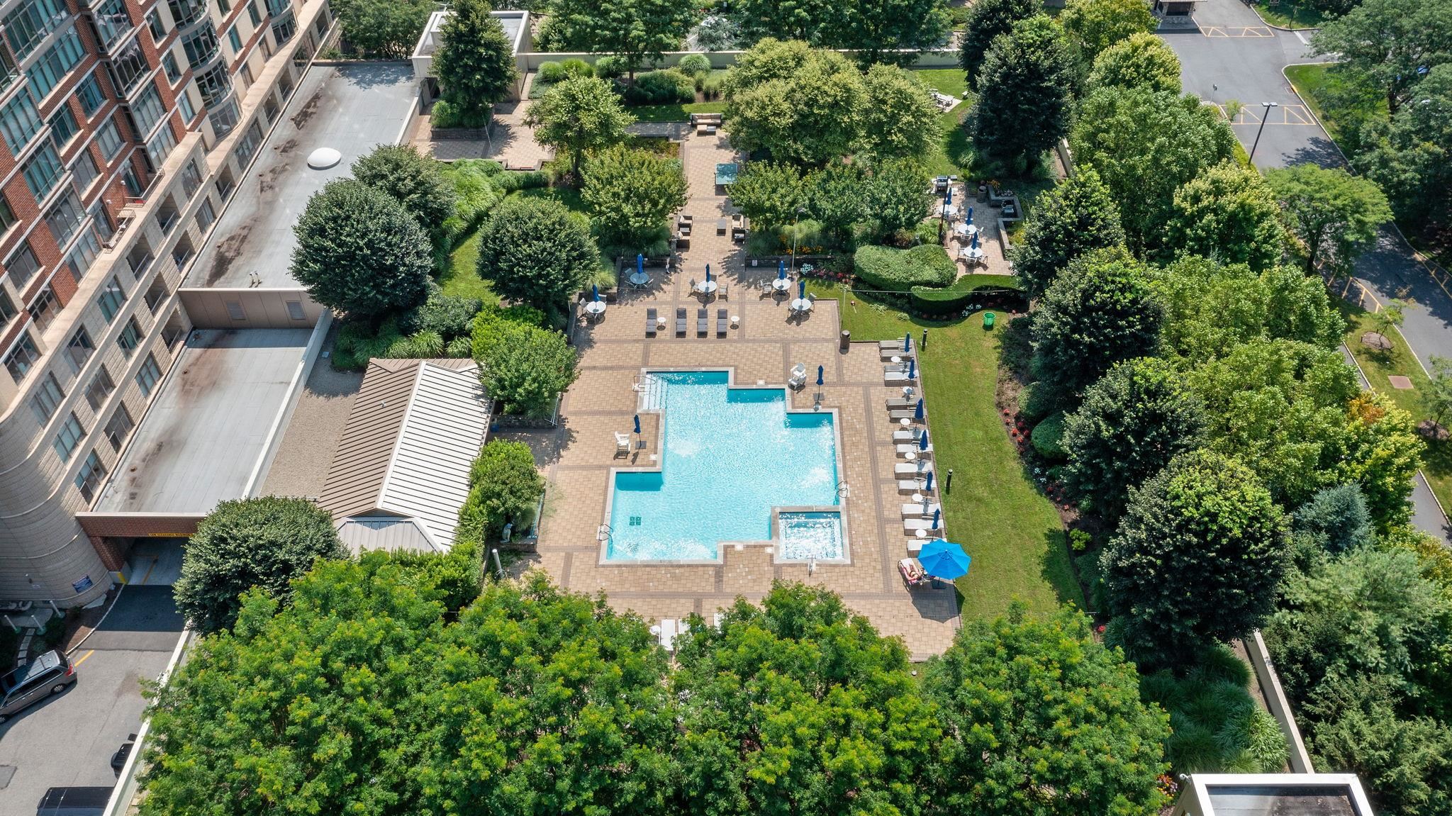 8100 RIVER RD Unit: 109