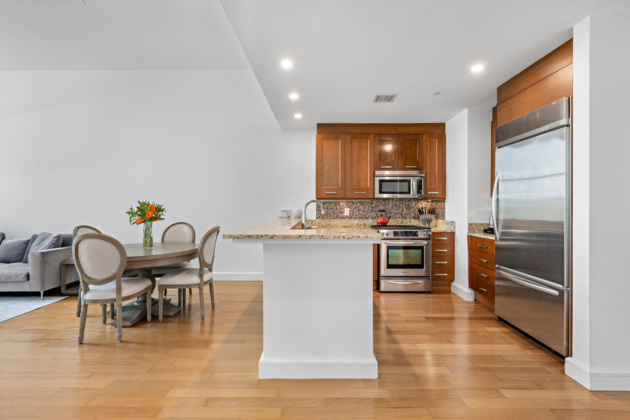 8100 RIVER RD Unit: 109