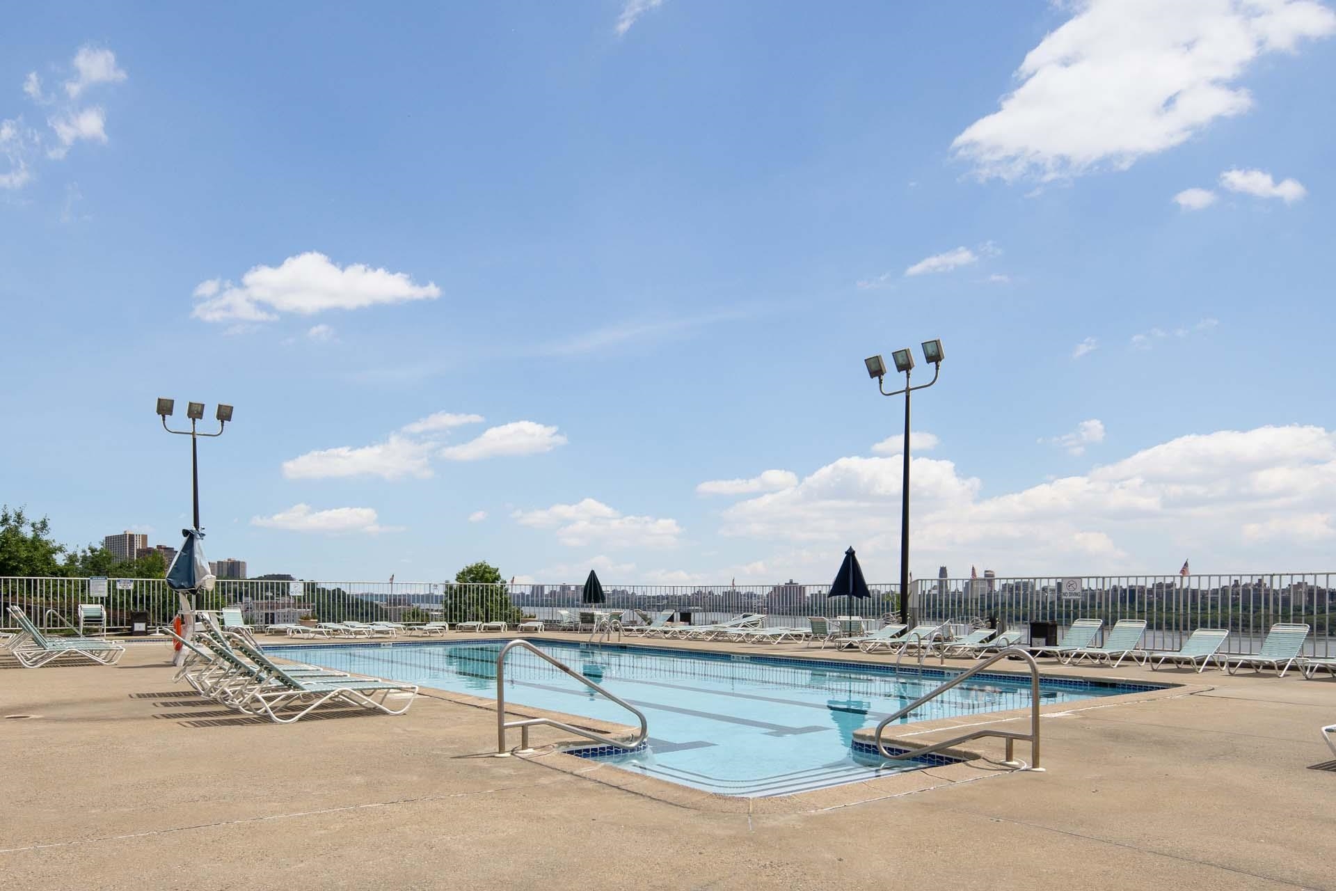 8550 BLVD EAST Unit: 1A