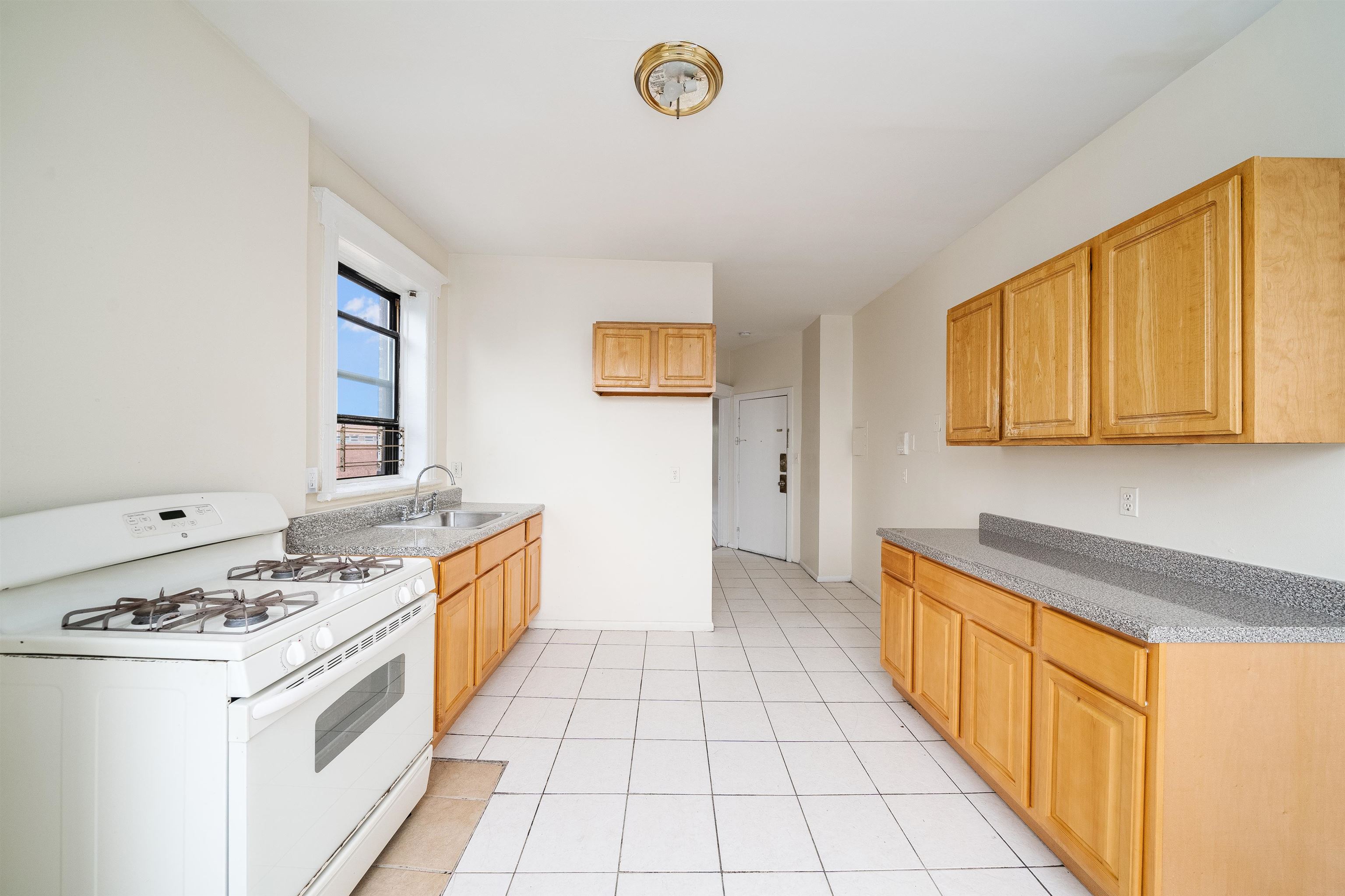 63 OAK ST