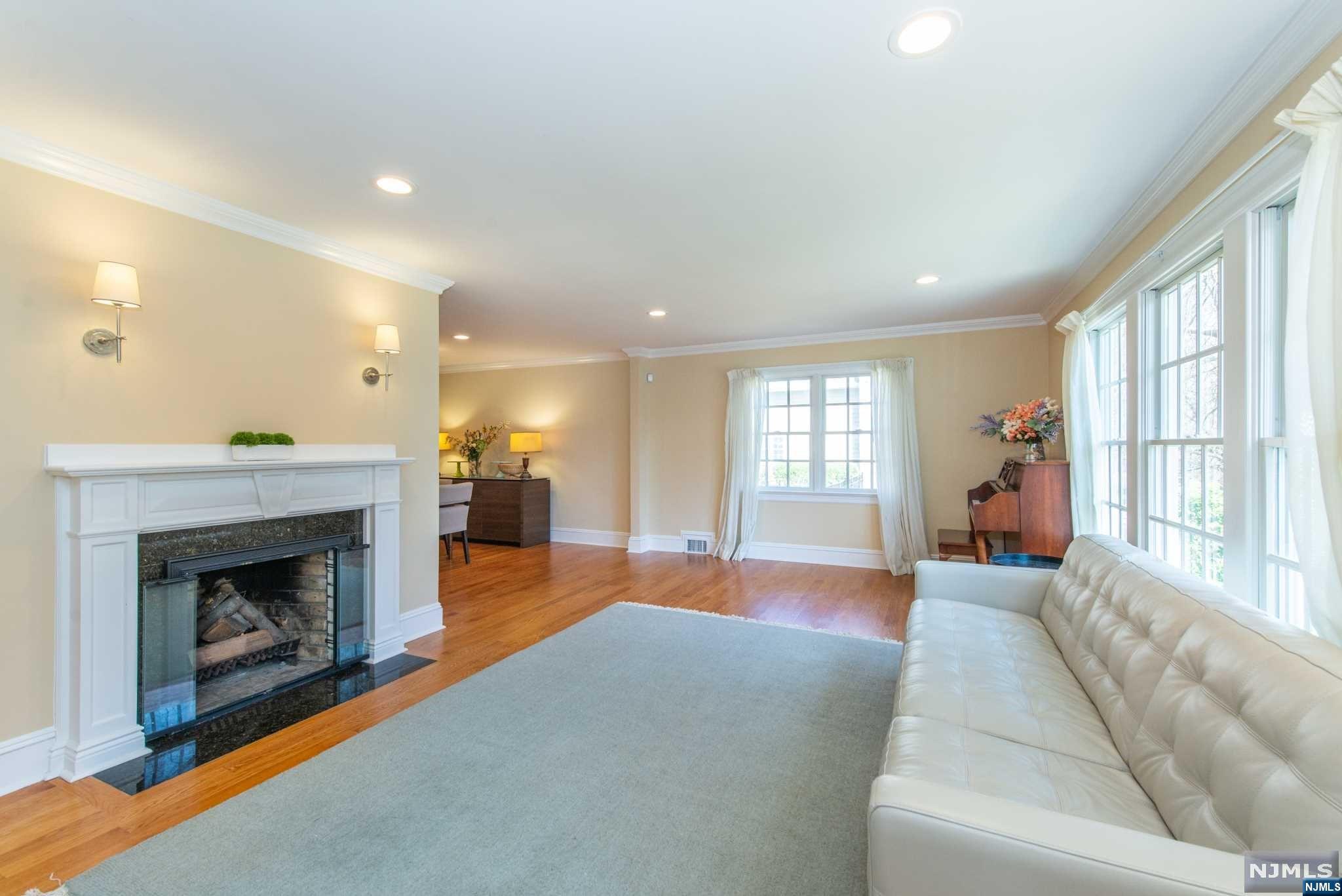 379 Butternut Avenue
