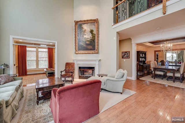10 Skyview Drive