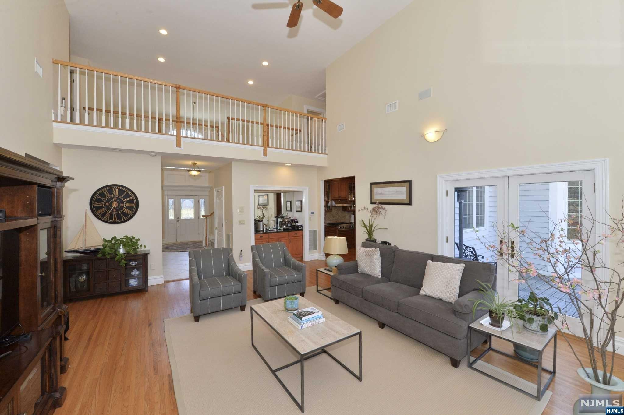 60 Pinehill Drive