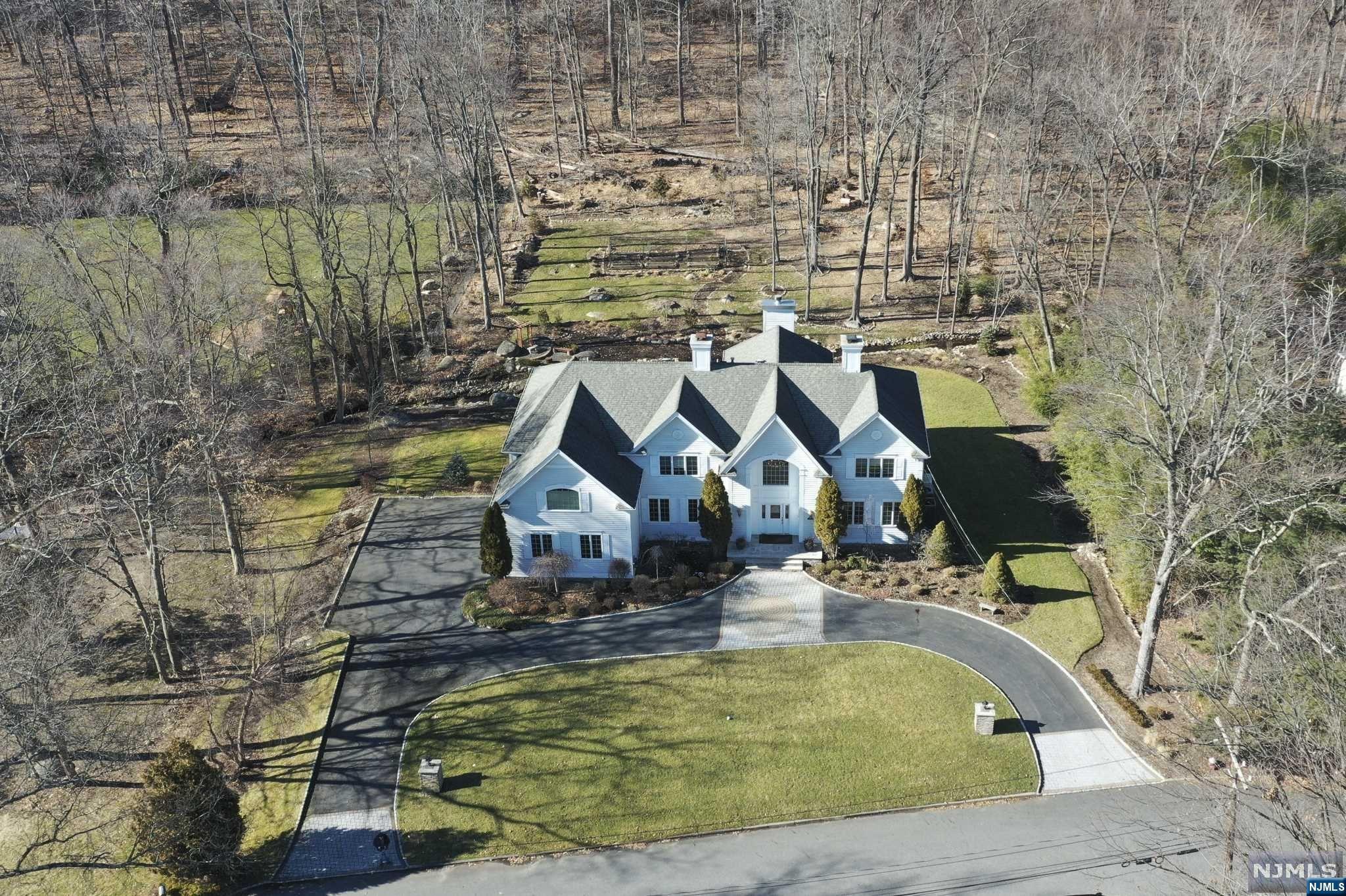 60 Pinehill Drive