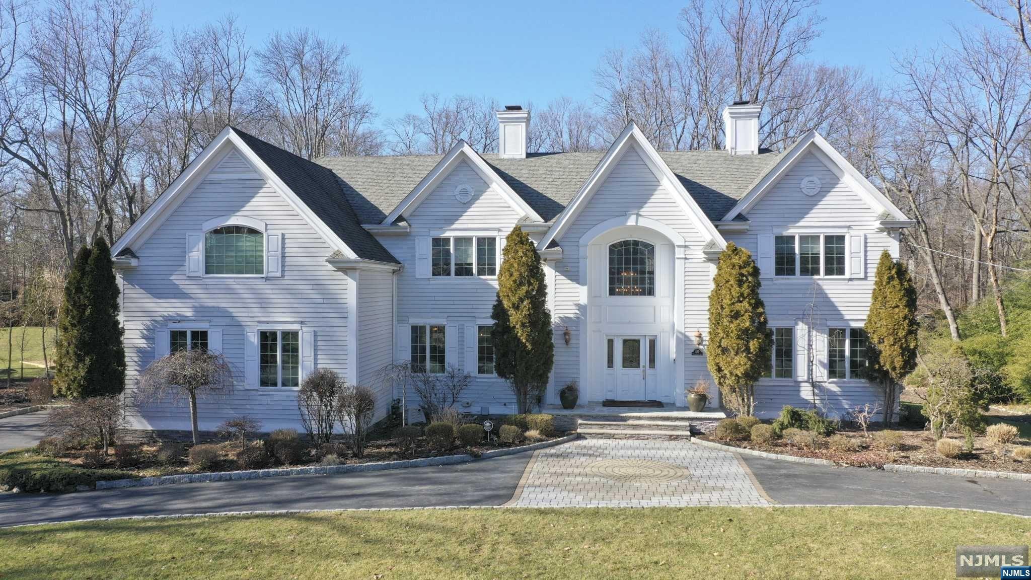 60 Pinehill Drive
