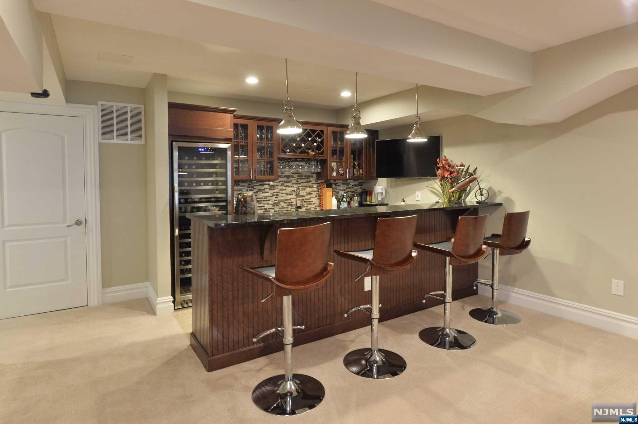 60 Pinehill Drive