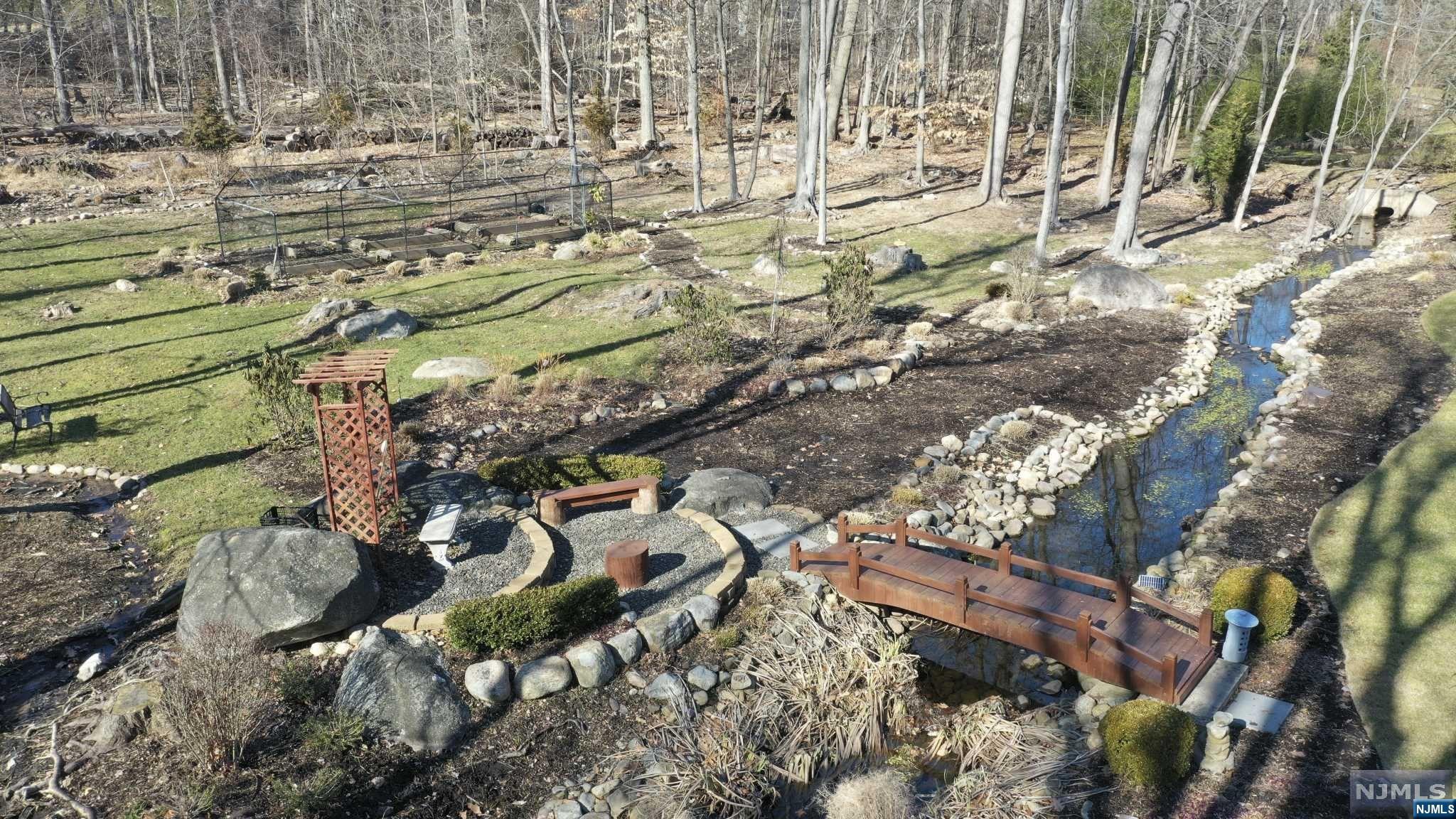 60 Pinehill Drive