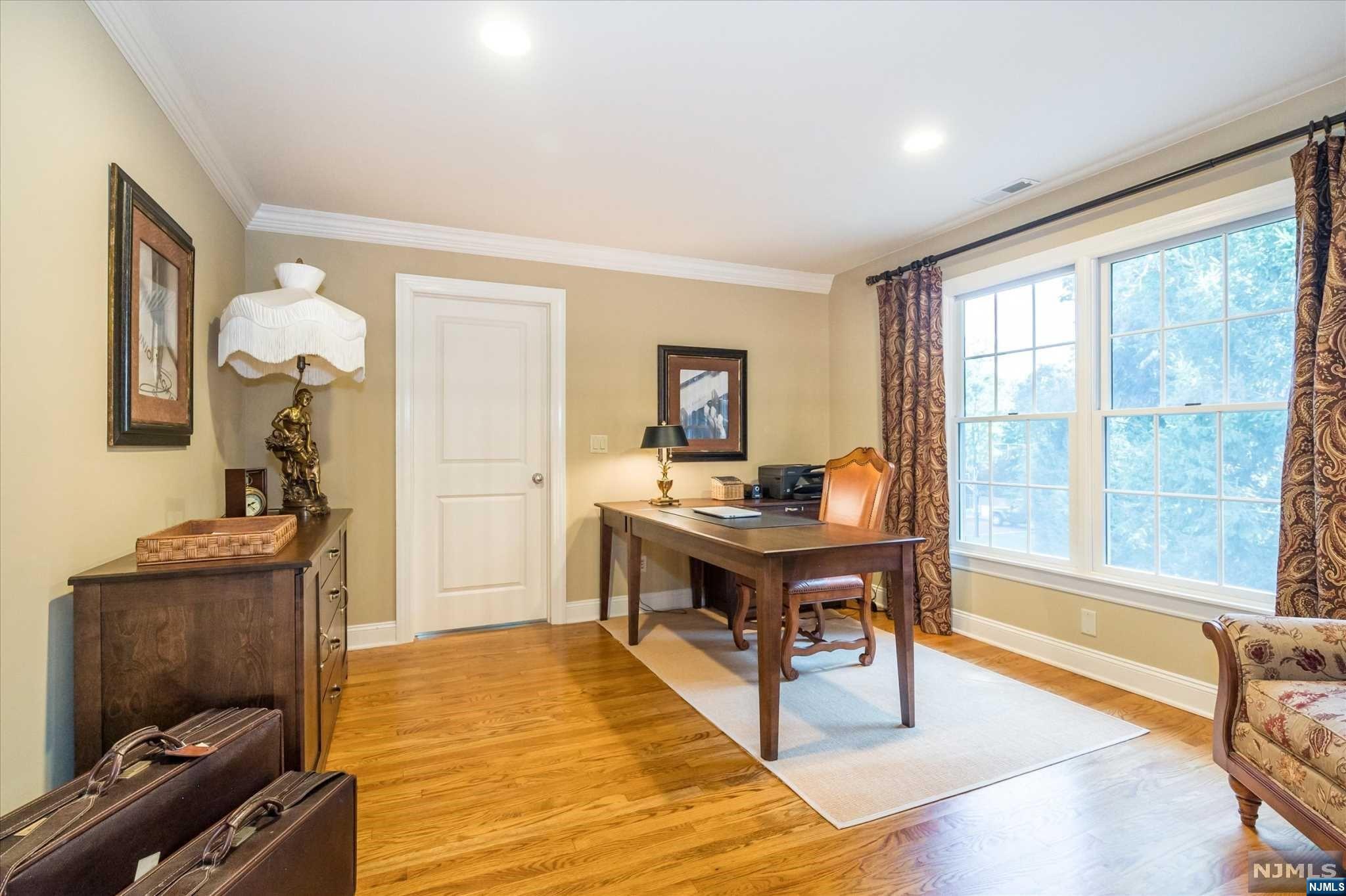 9 Matthew Place