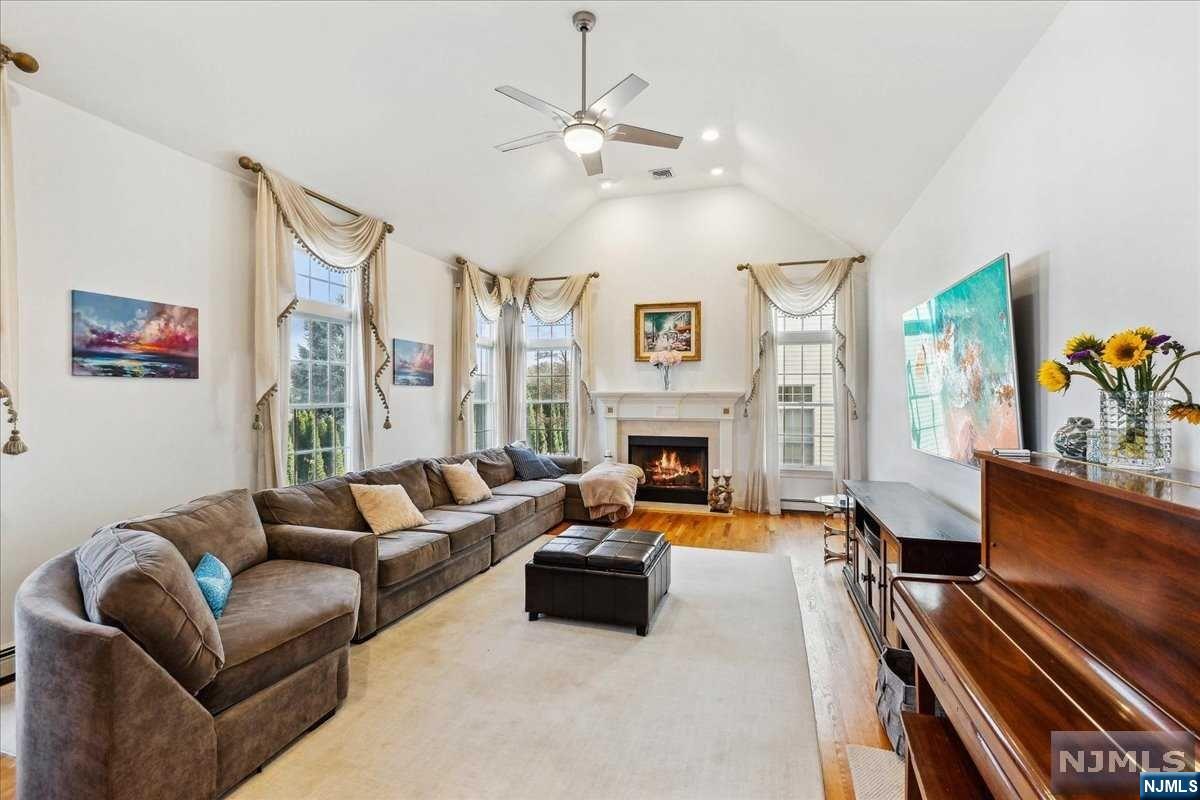 506 Stonewall Court