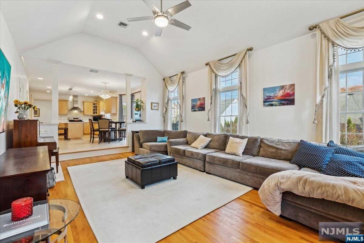 506 Stonewall Court