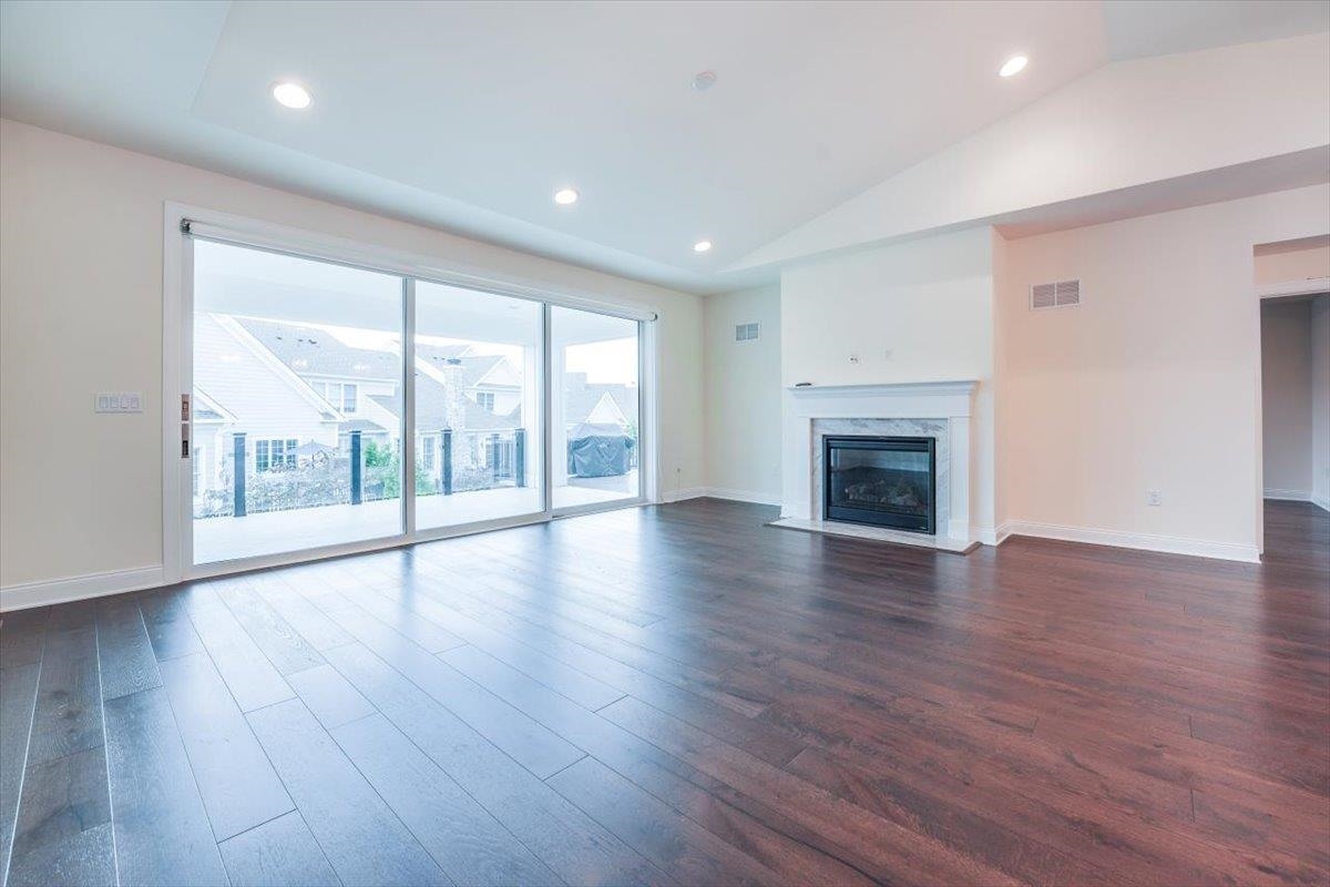 18 SILENT NEST WAY