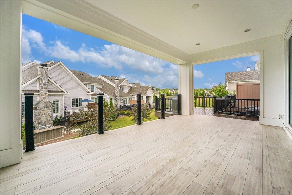 18 SILENT NEST WAY
