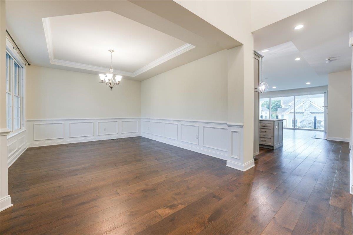 18 SILENT NEST WAY