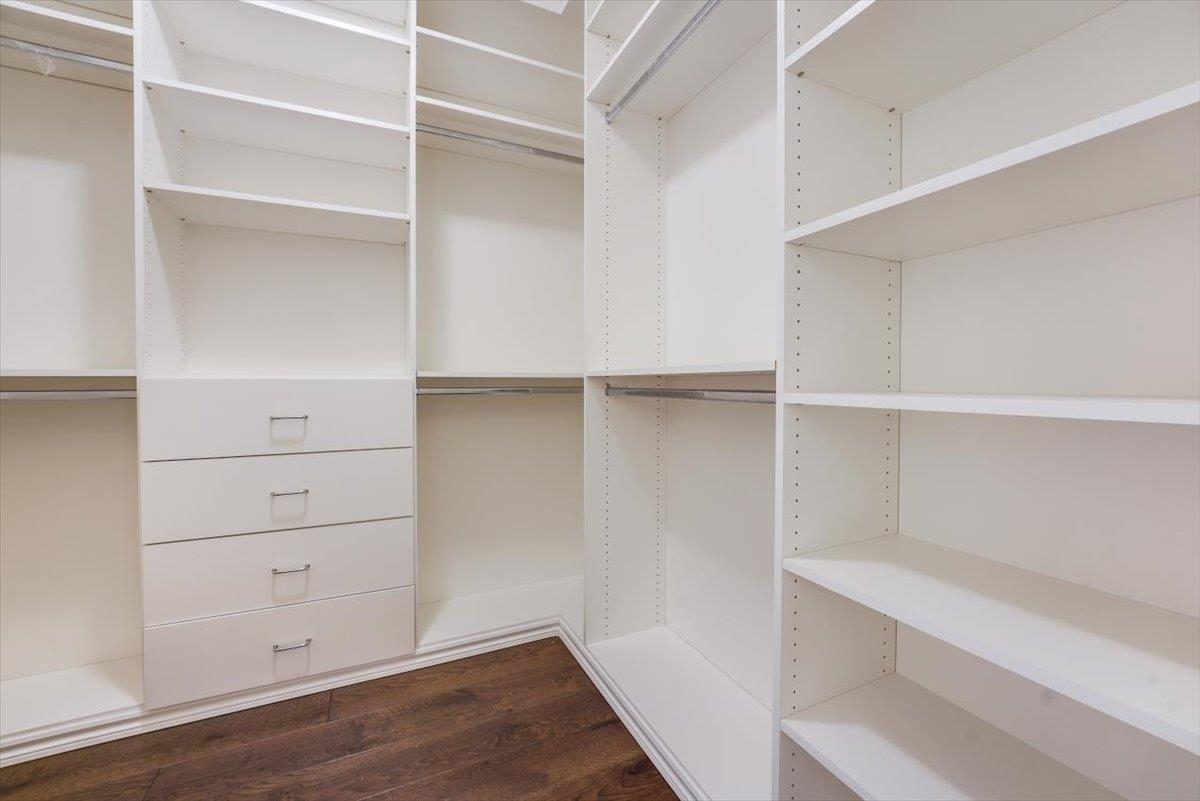 18 SILENT NEST WAY