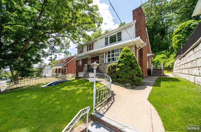 22W W Prospect Street