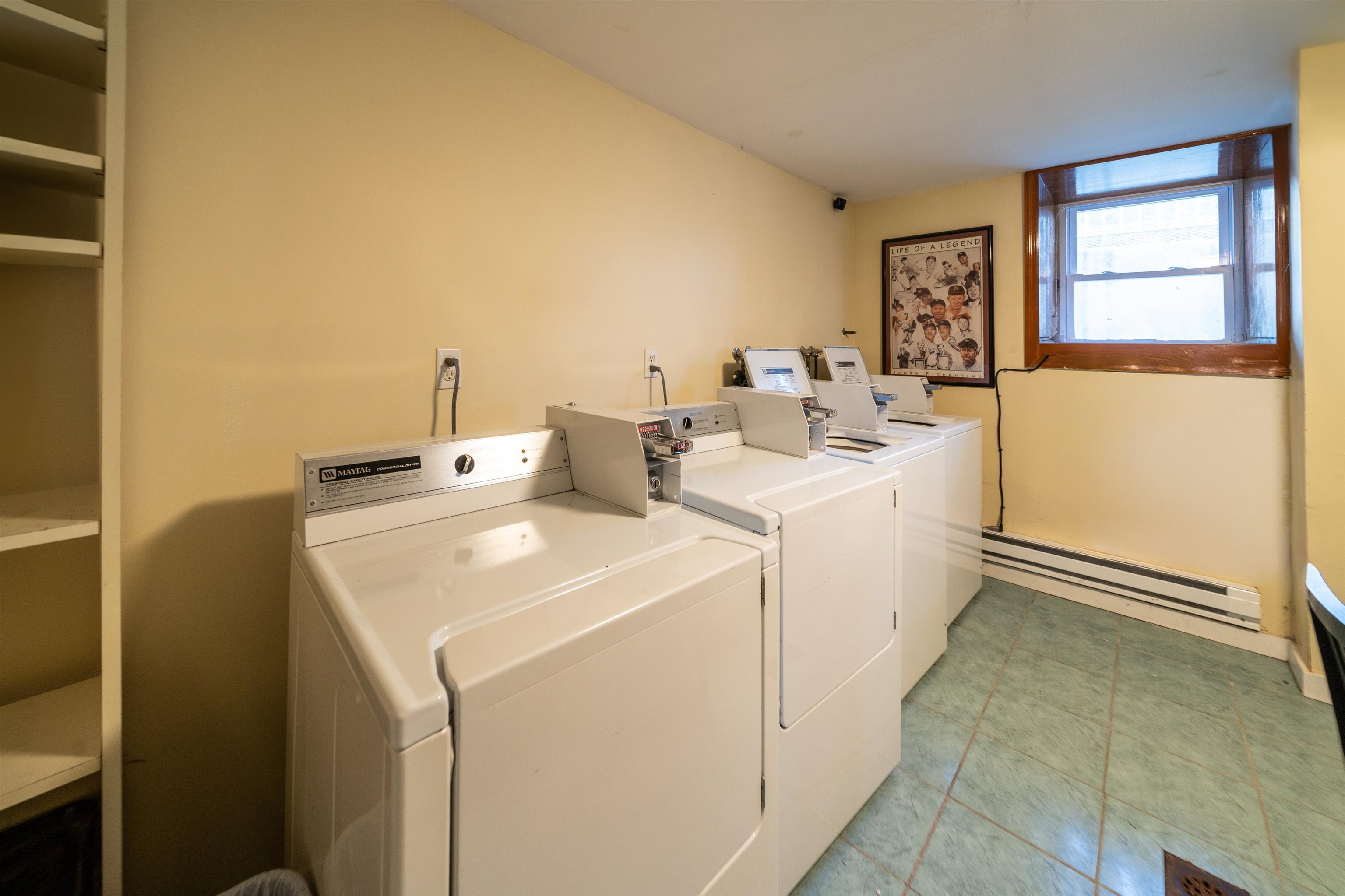 5 OAK ST Unit: 8