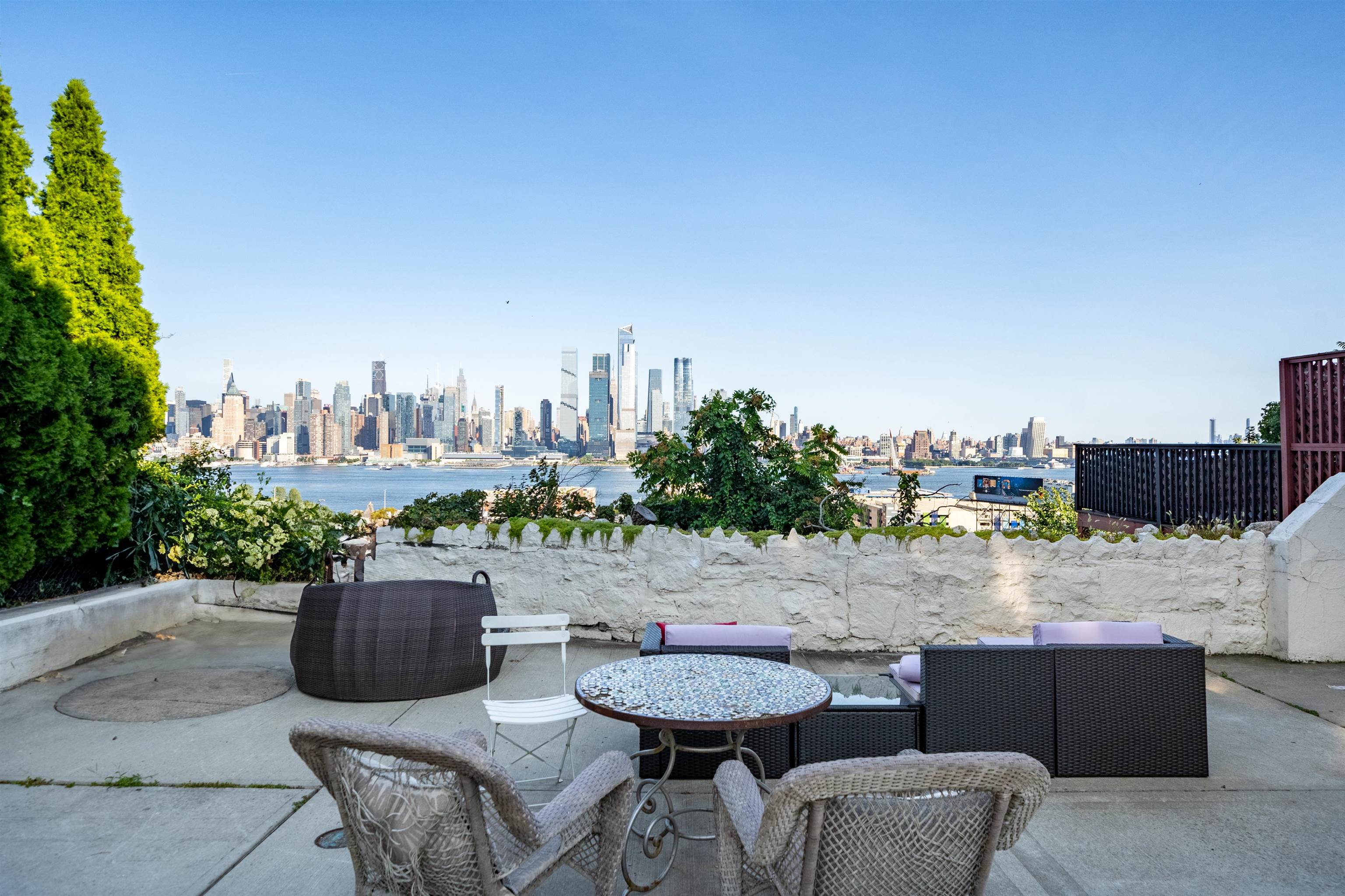 5 OAK ST Unit: 8