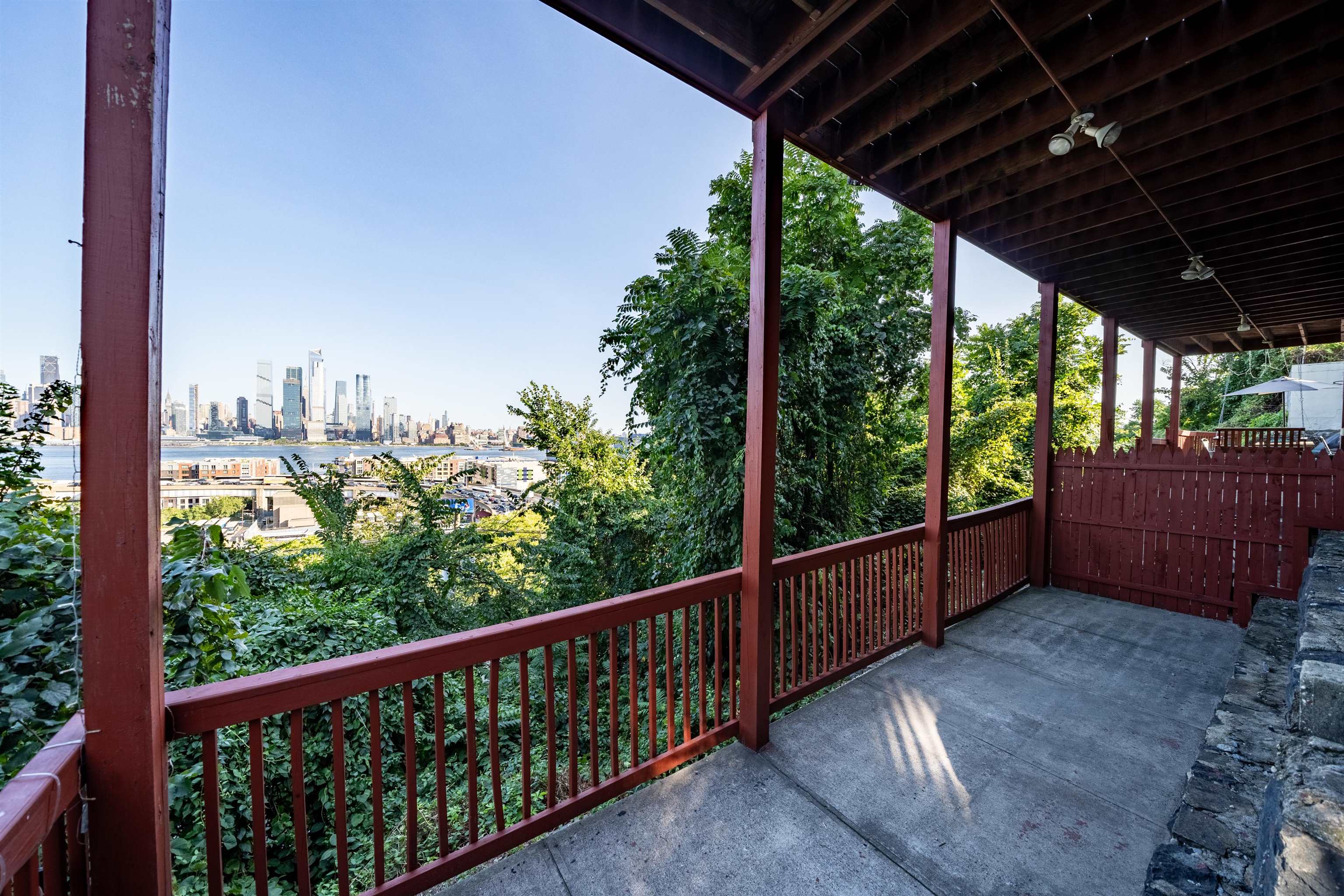 5 OAK ST Unit: 8