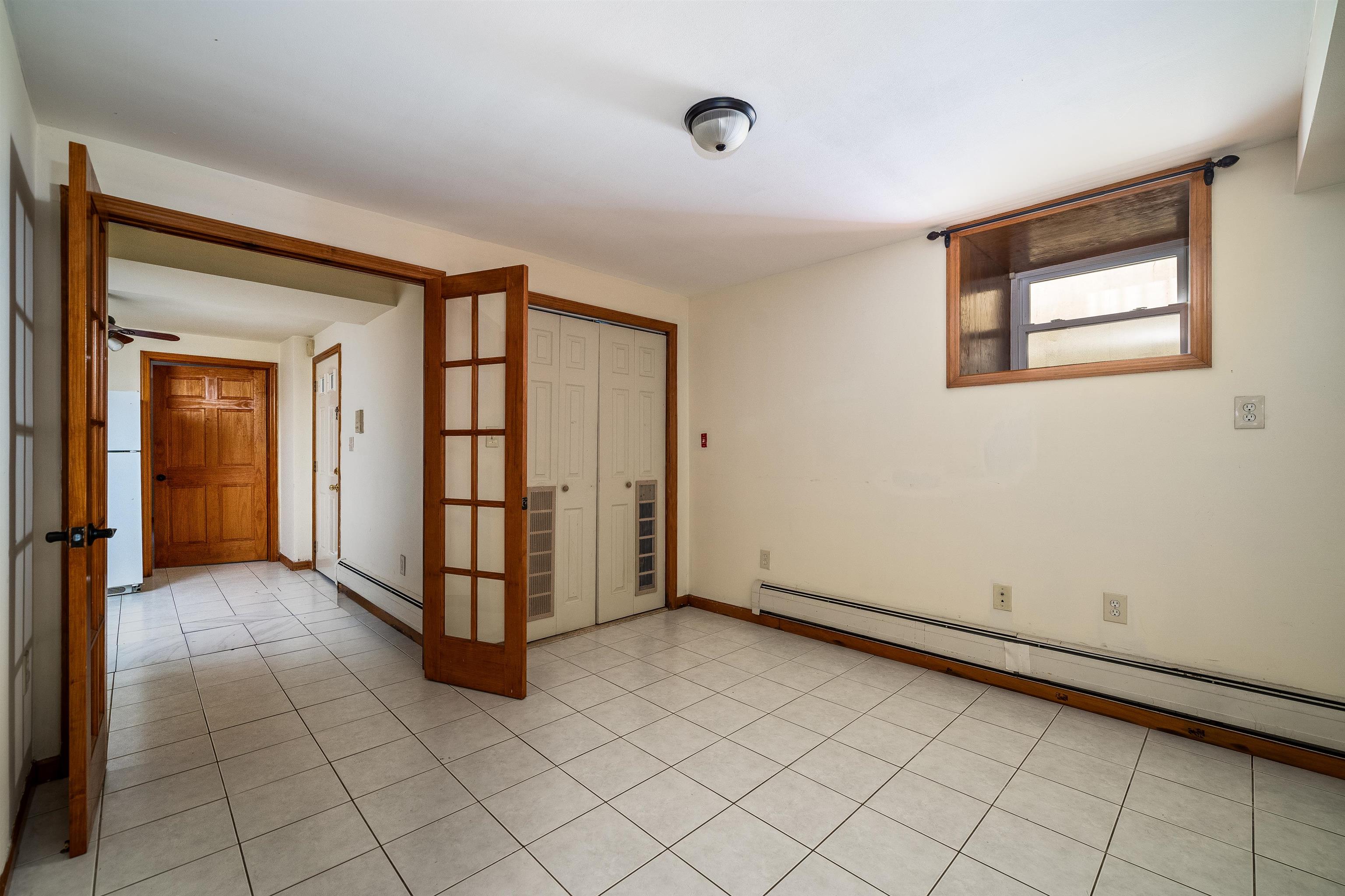 5 OAK ST Unit: 8