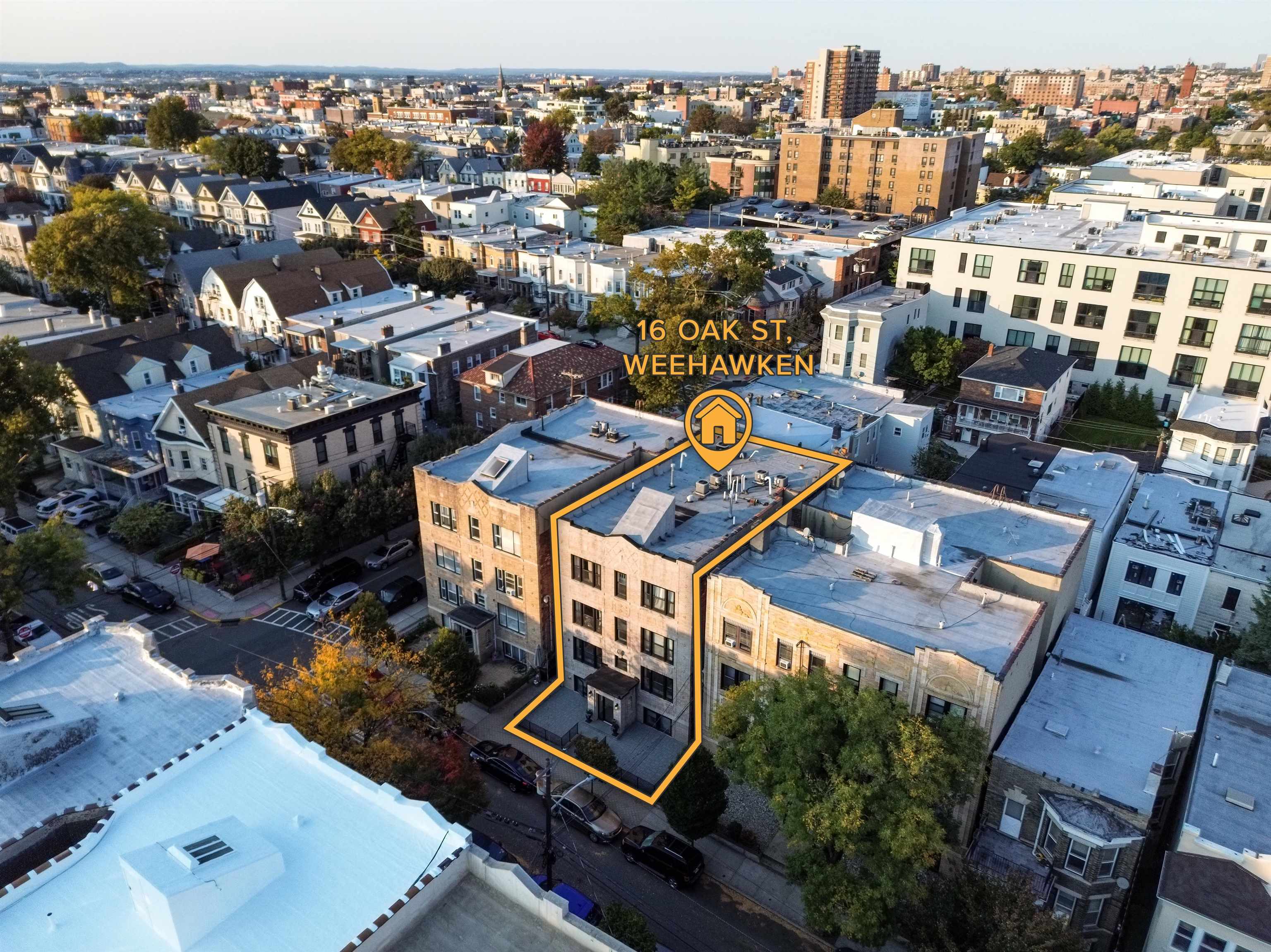 16 OAK AVE
