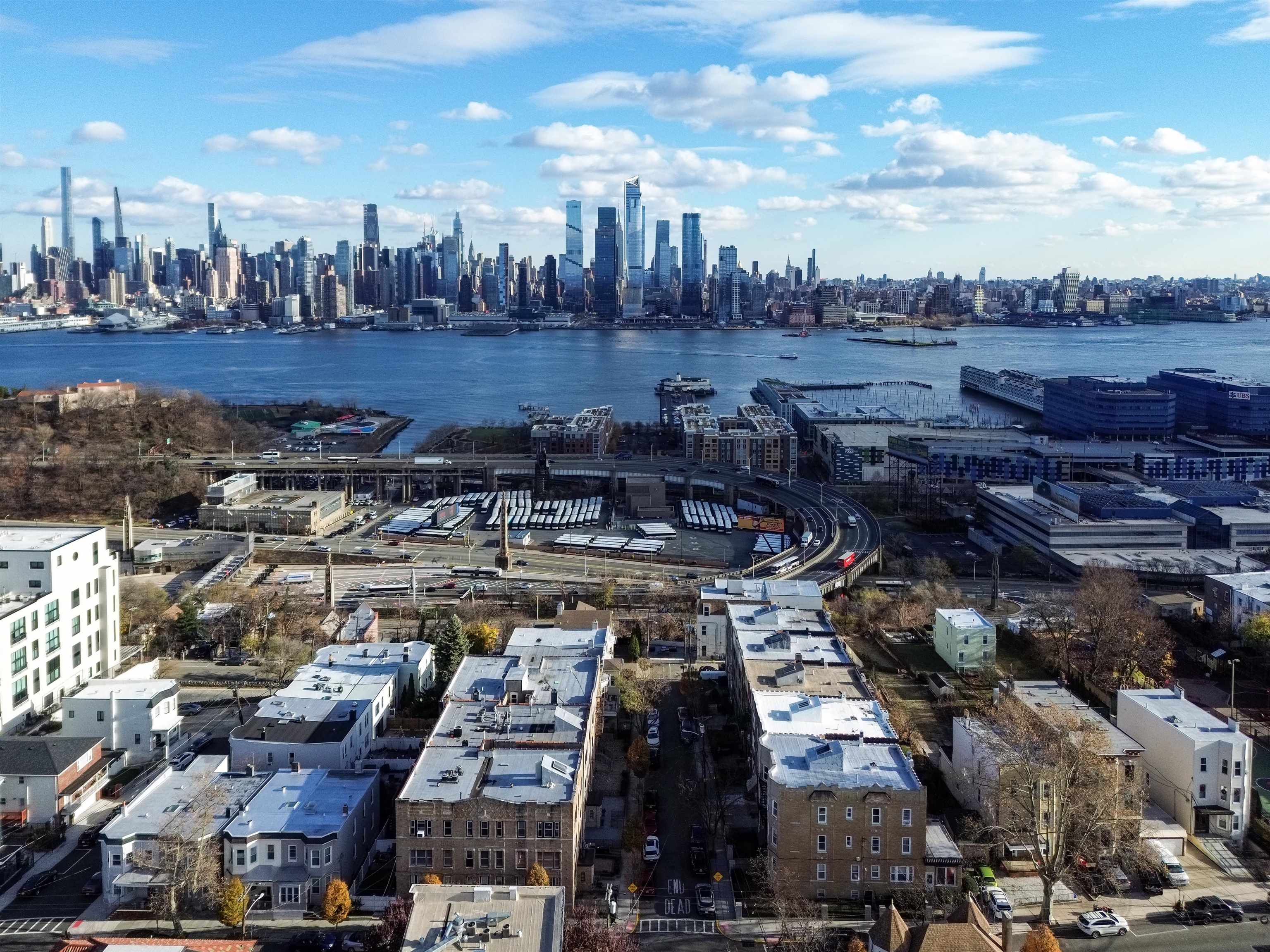 18 OAK ST Unit: 4