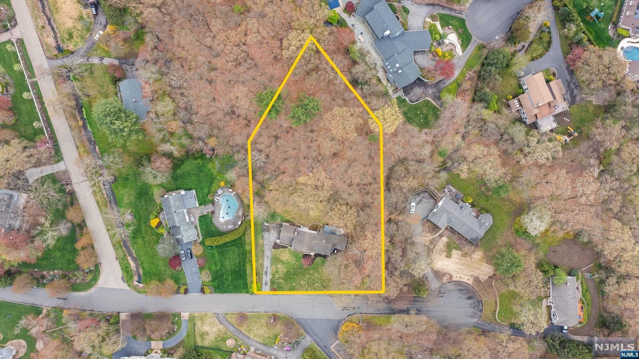 247 Creole Lane