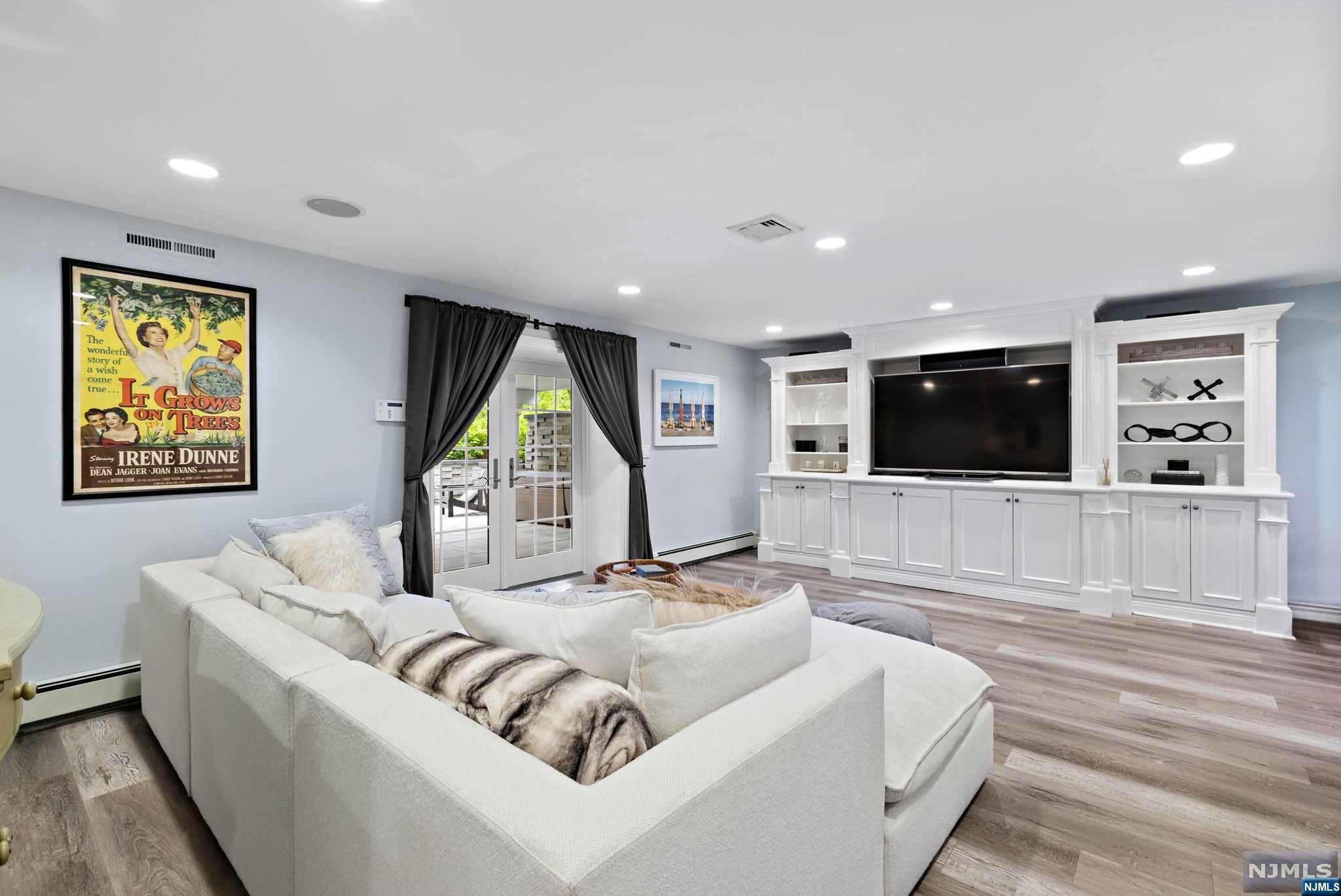 311 Rock Ridge Court