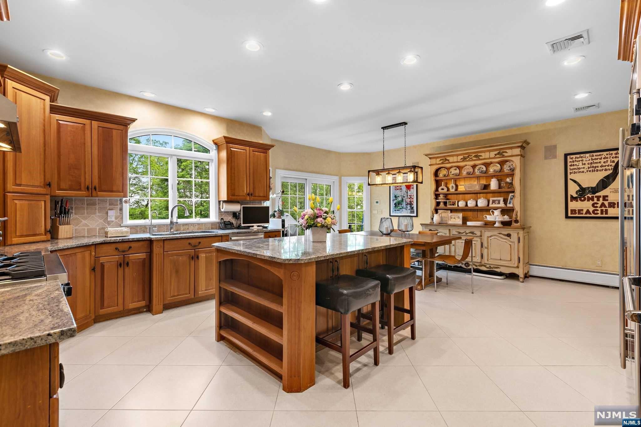 311 Rock Ridge Court