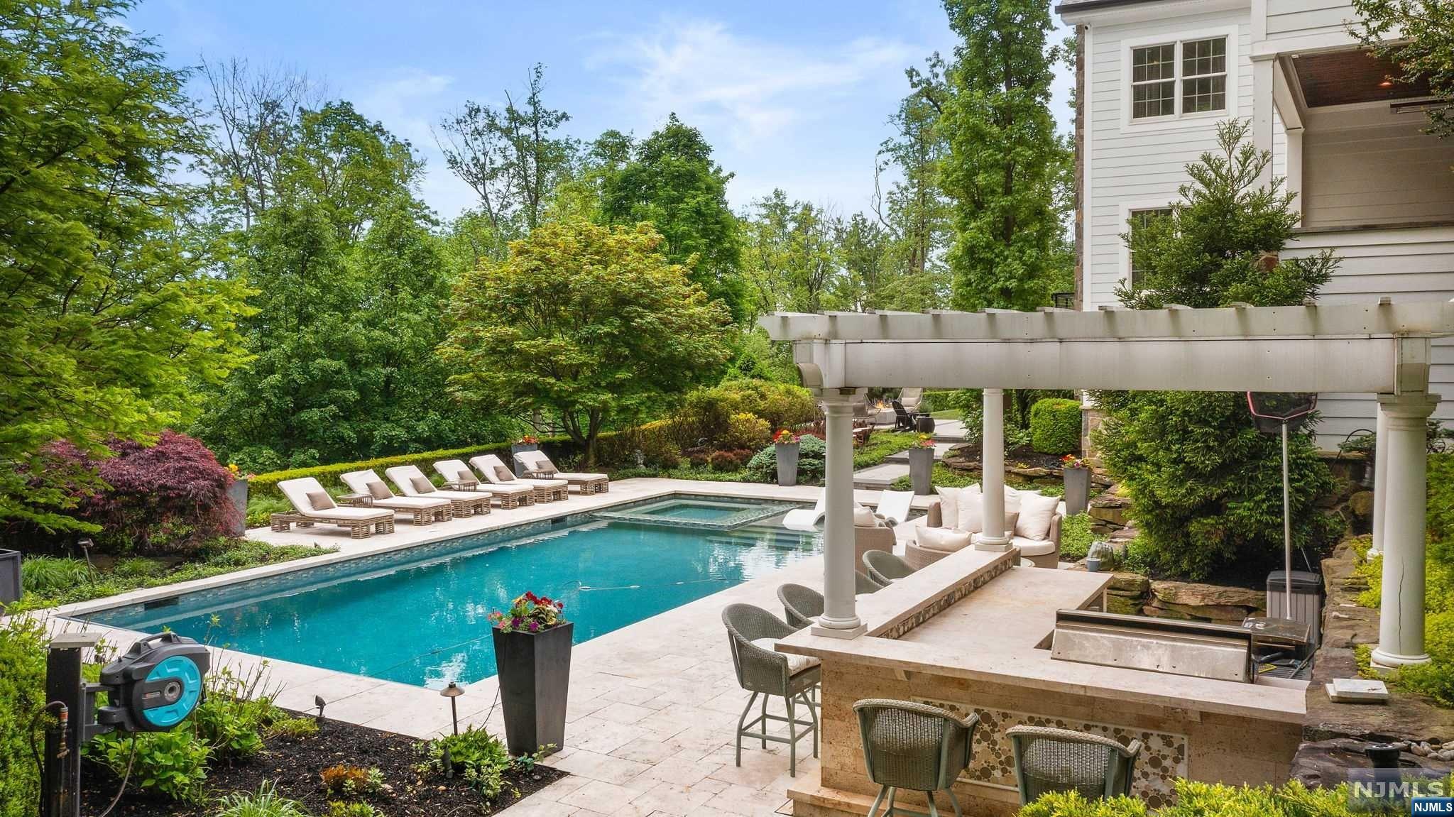 311 Rock Ridge Court