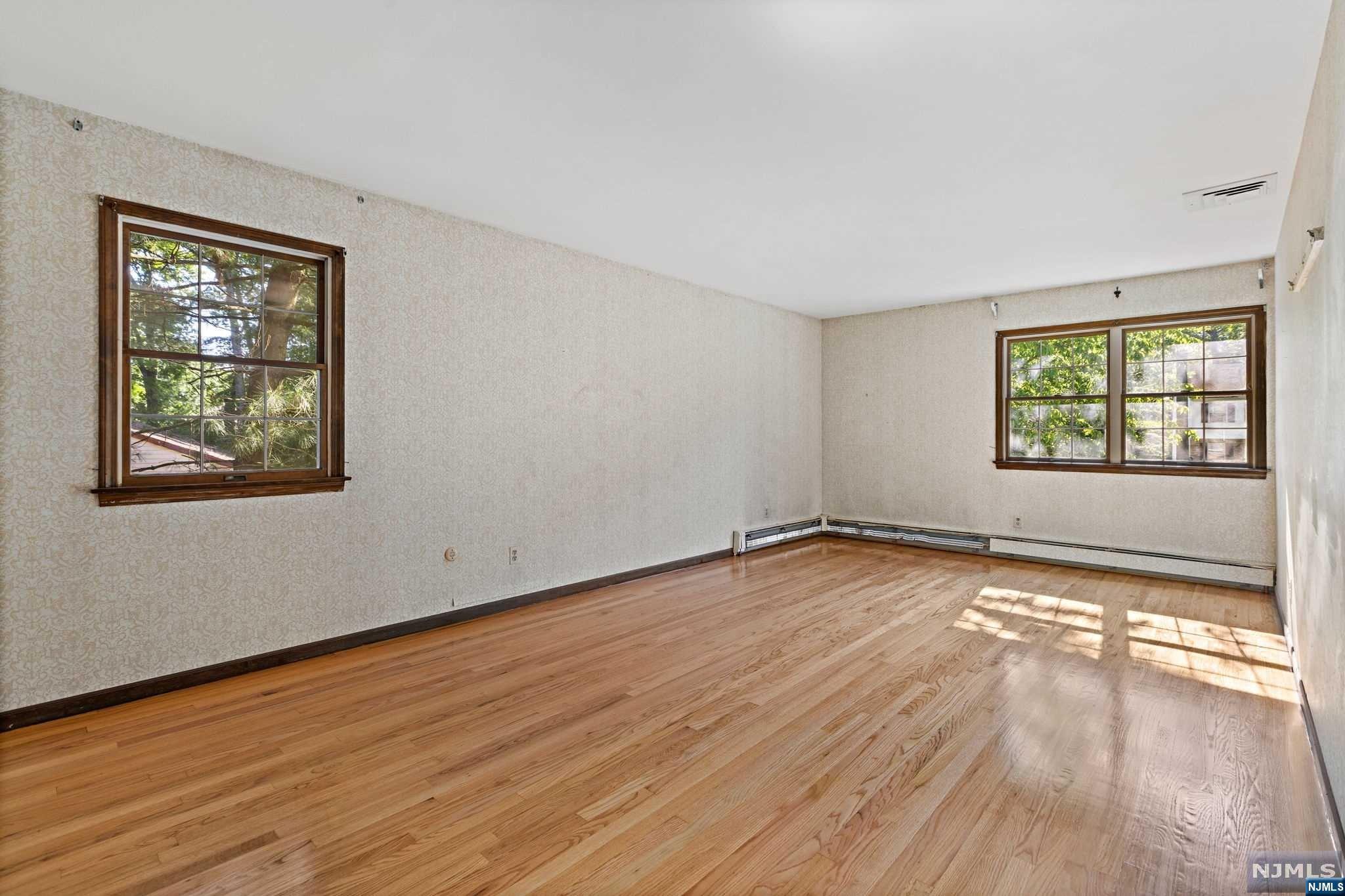 91 Douglas Drive