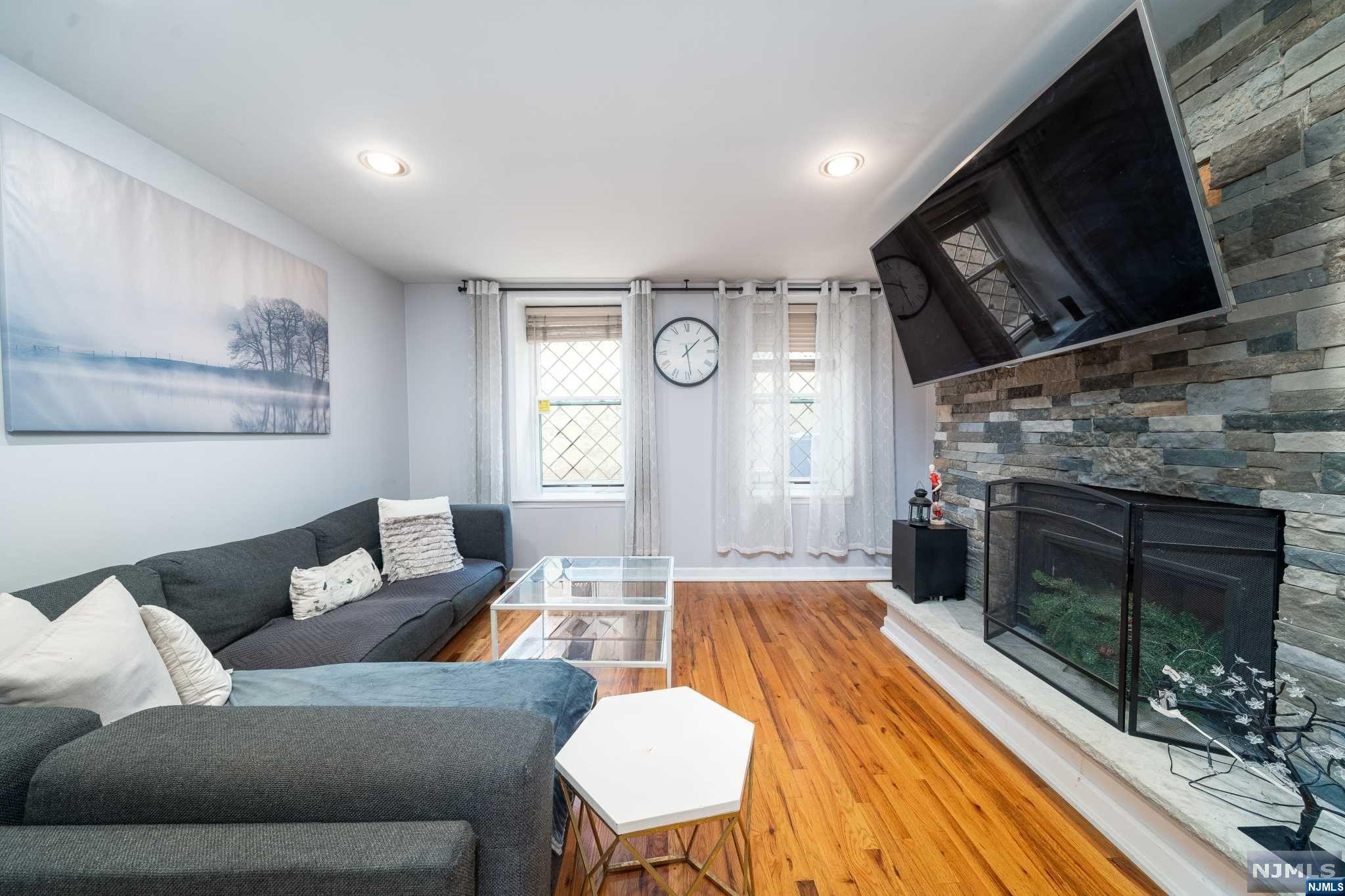 109 Grand Avenue 1D
