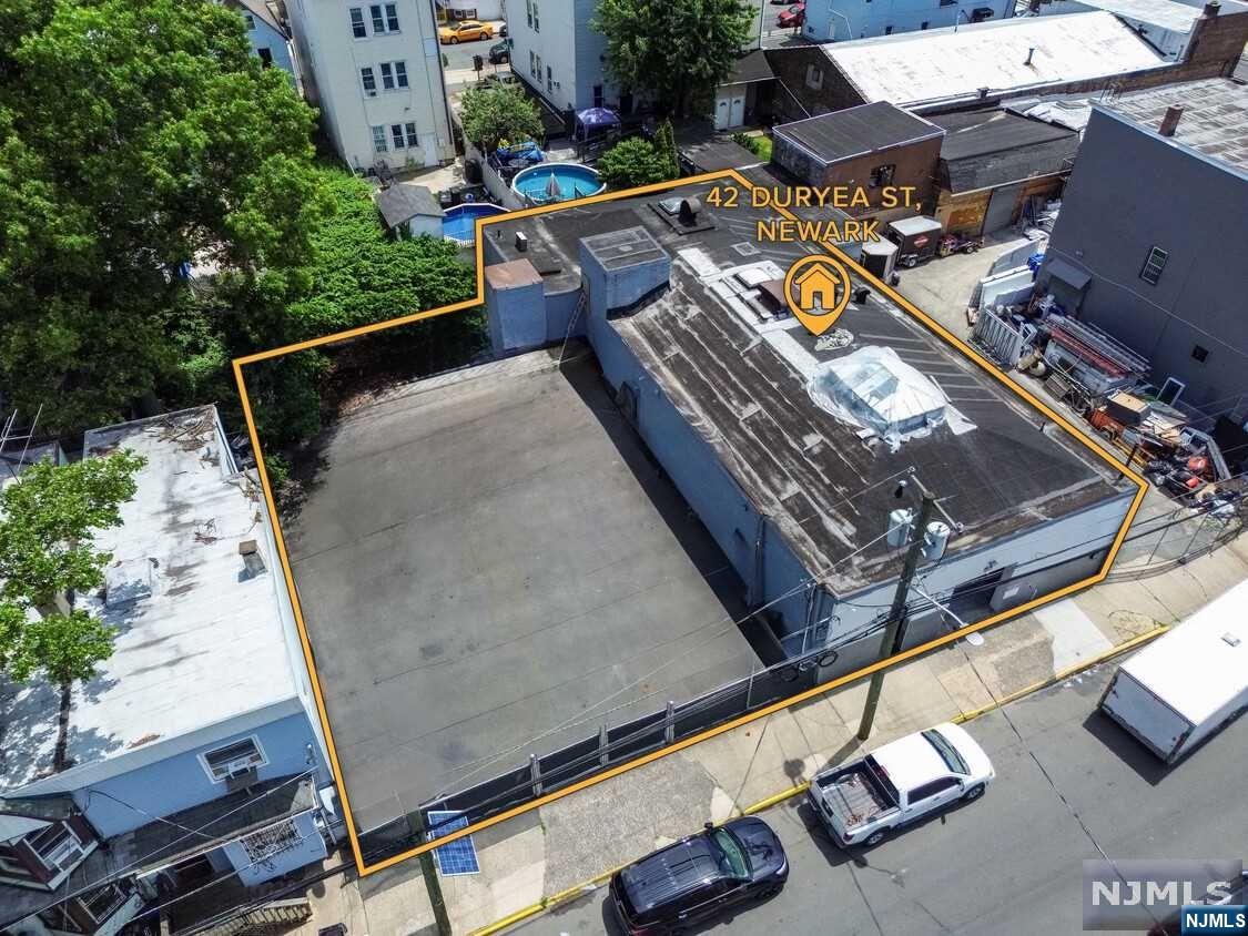 42-48 Duryea Street