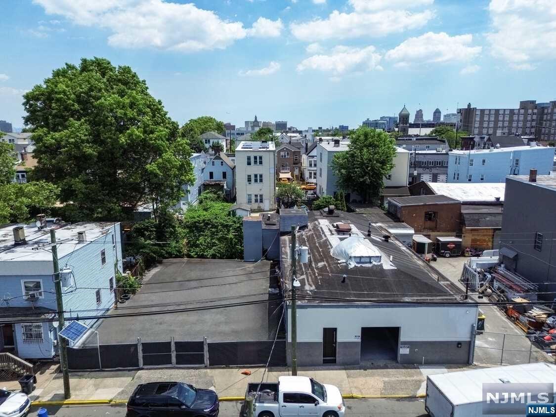 42-48 Duryea Street