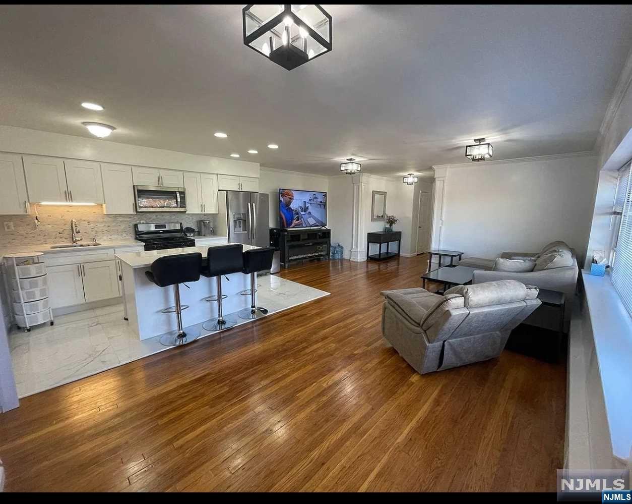 1575 Center Avenue