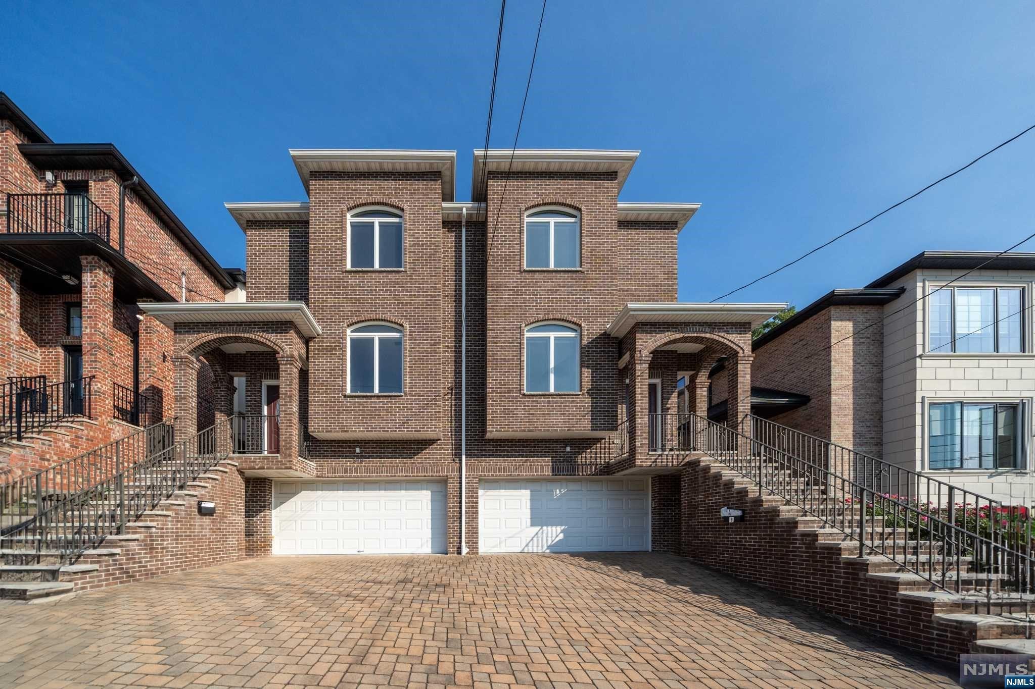 328 8th Street