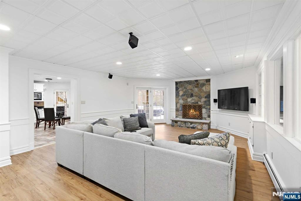 30 Spring Valley Road
