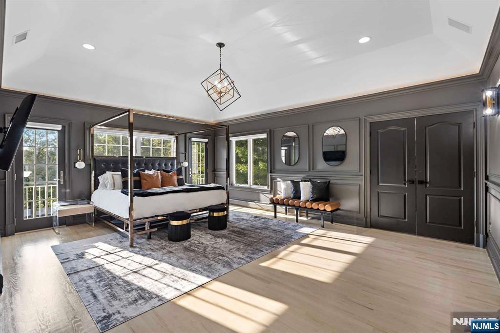 30 Spring Valley Road