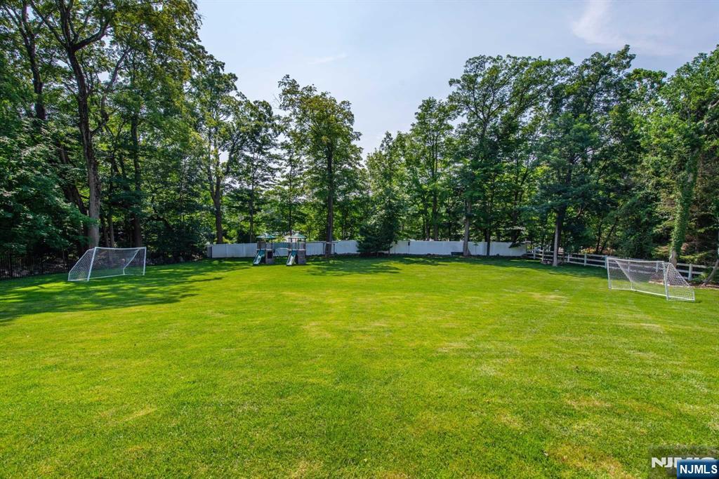 30 Spring Valley Road