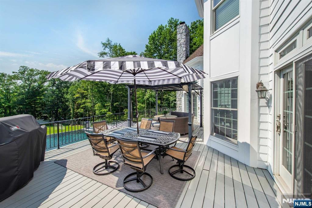 30 Spring Valley Road