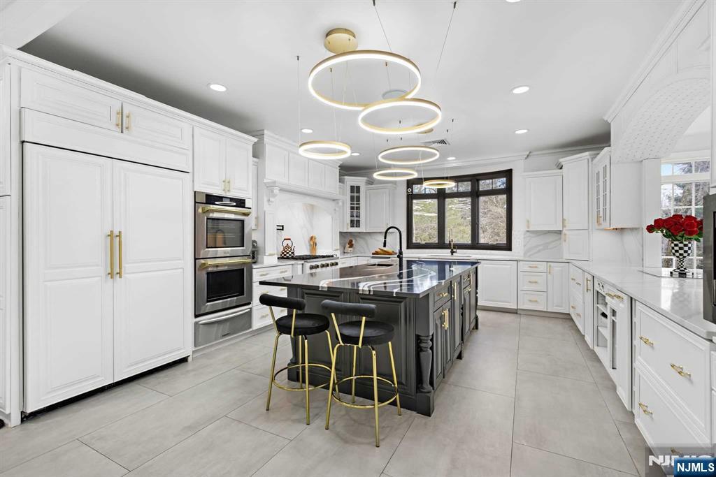30 Spring Valley Road