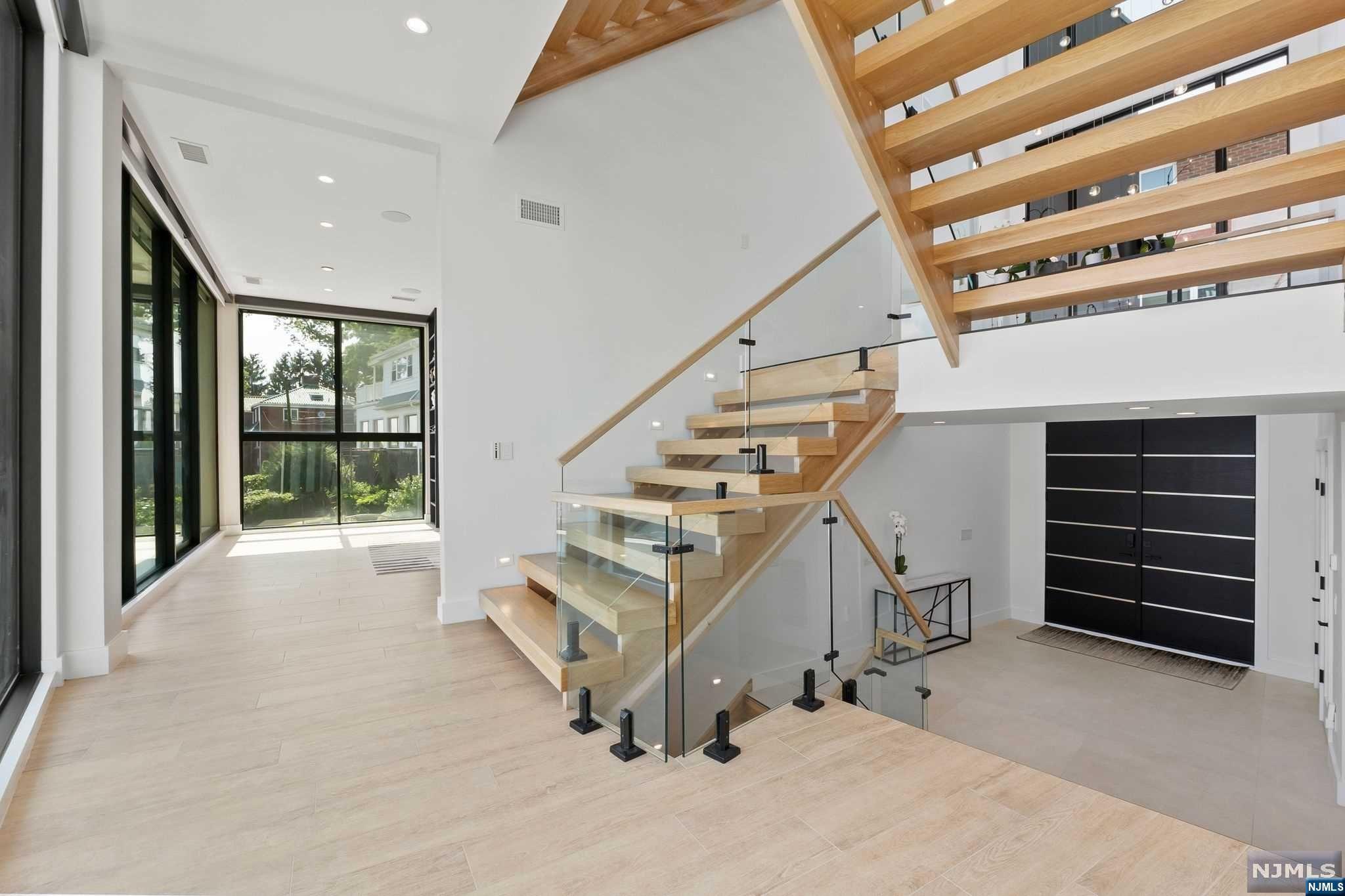 6 Columbia Avenue