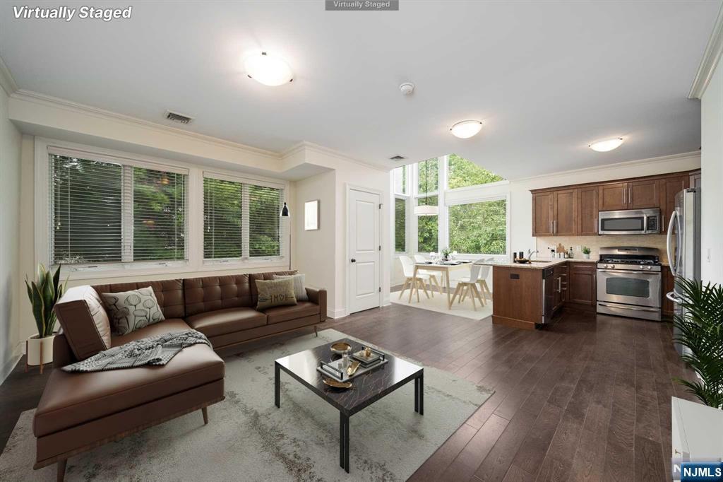 255 Laird Avenue 12