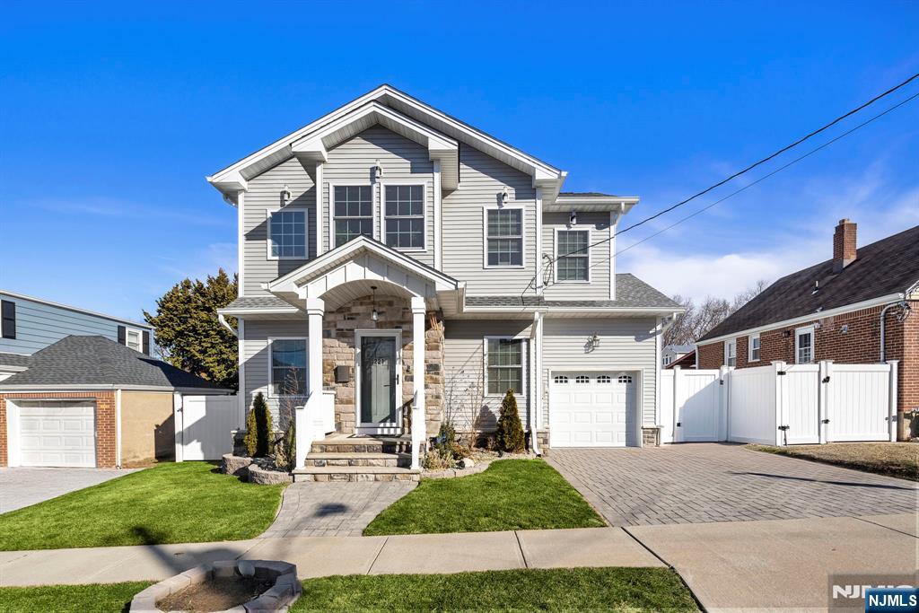 221 Coolidge Avenue