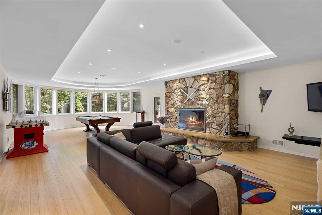 797 W Shore Drive