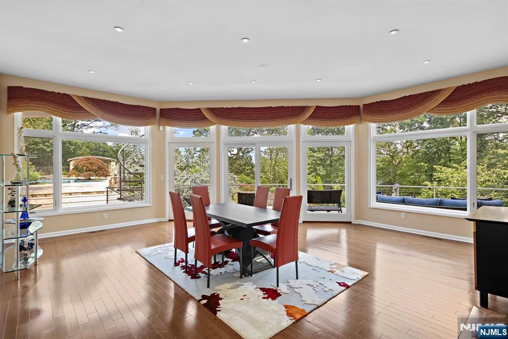 797 W Shore Drive
