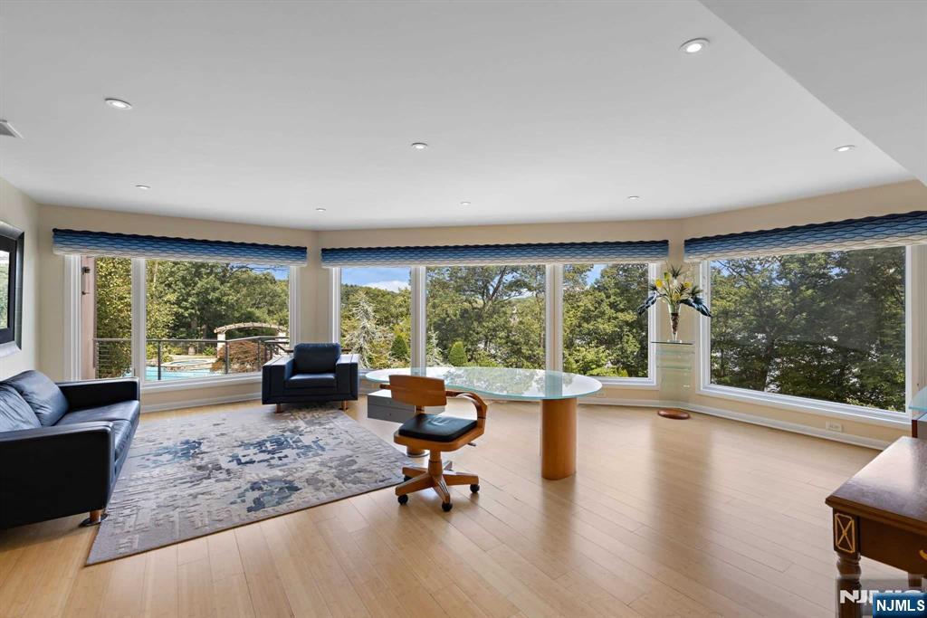 797 W Shore Drive
