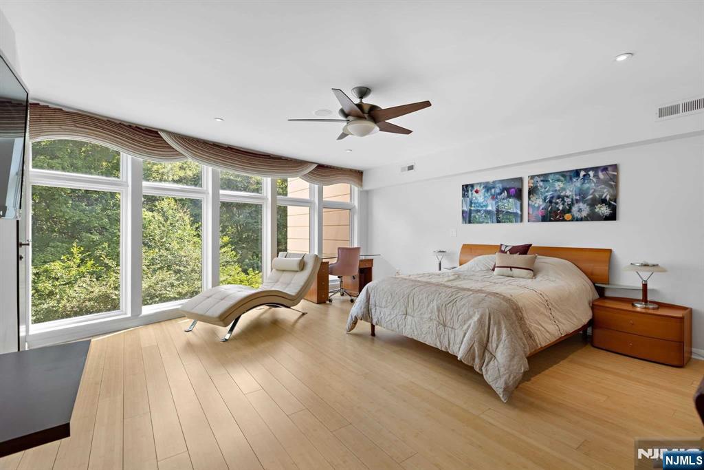 797 W Shore Drive