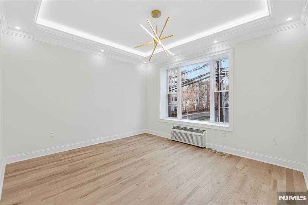 25 Russell Avenue